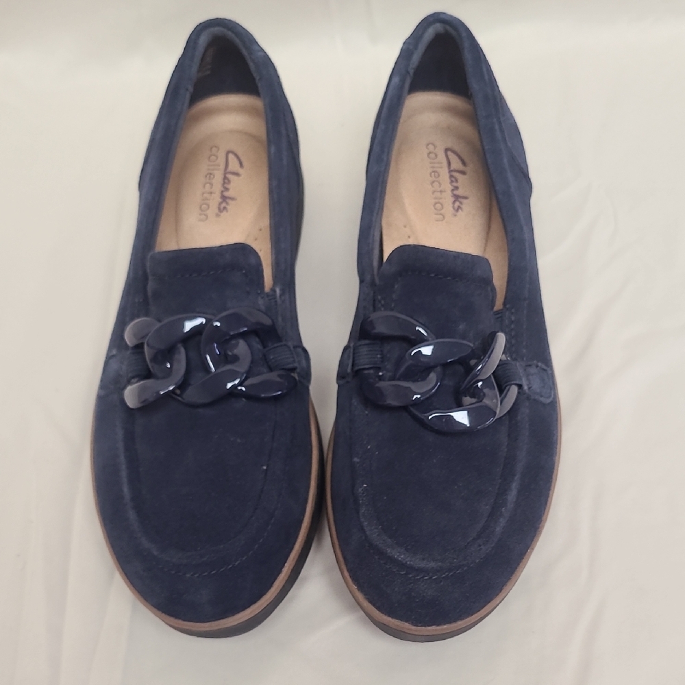 Clarks Collection Womens 6.5 Navy Blue Suede Chain Loafers Comfort Shoes